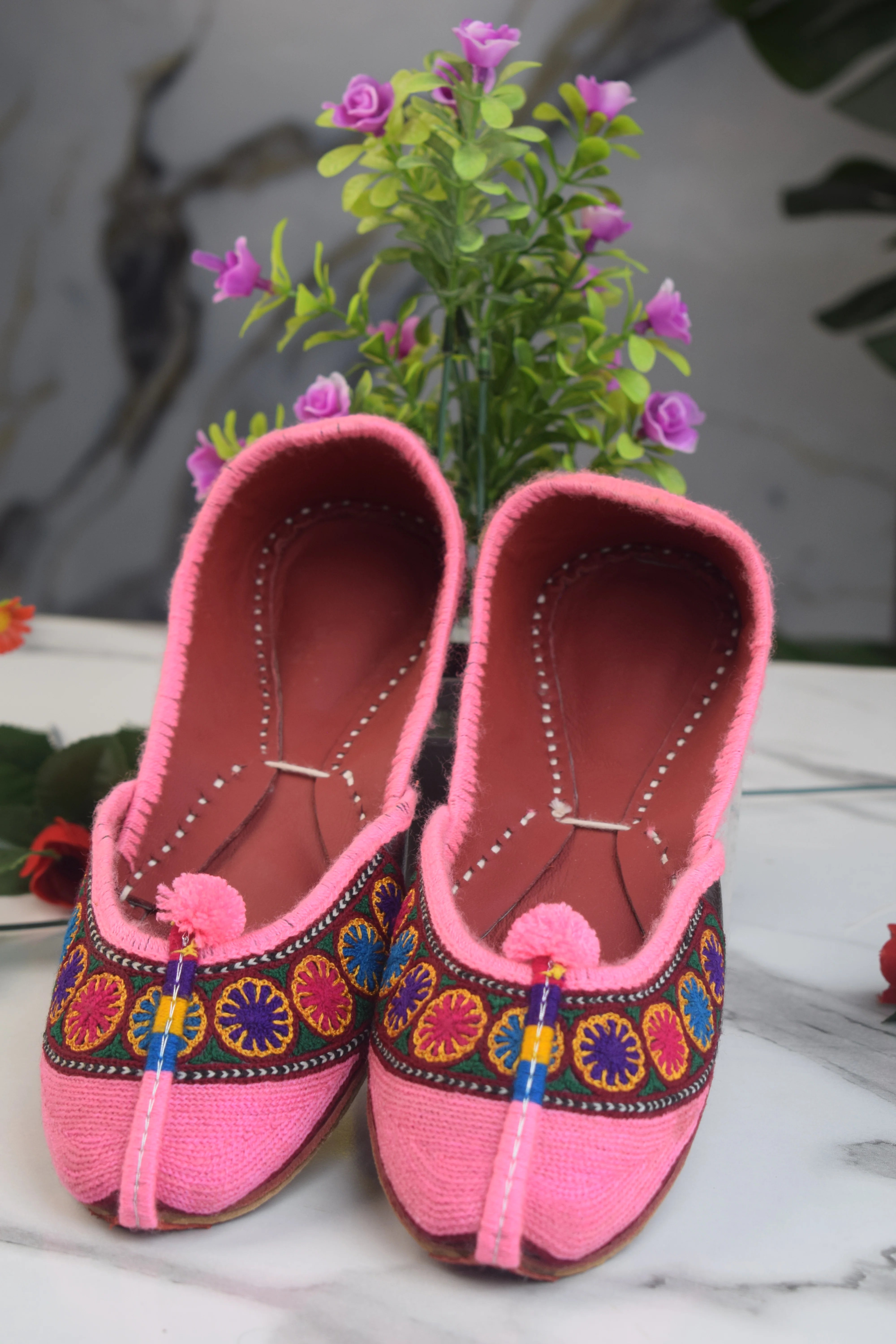 Vibrant Pink Embroidered Khussa – 012