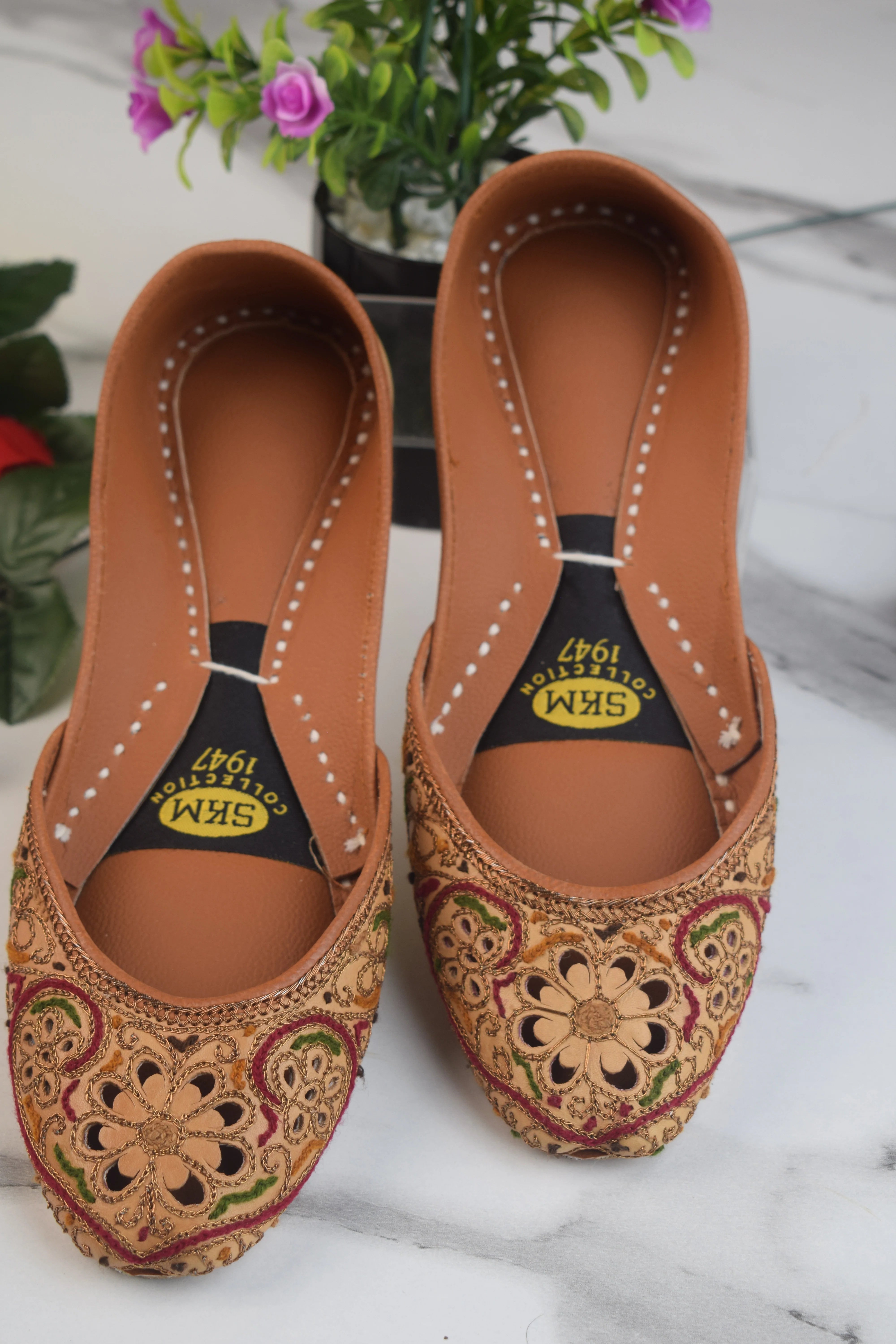 Luxury Beige Leather Khussa – 013