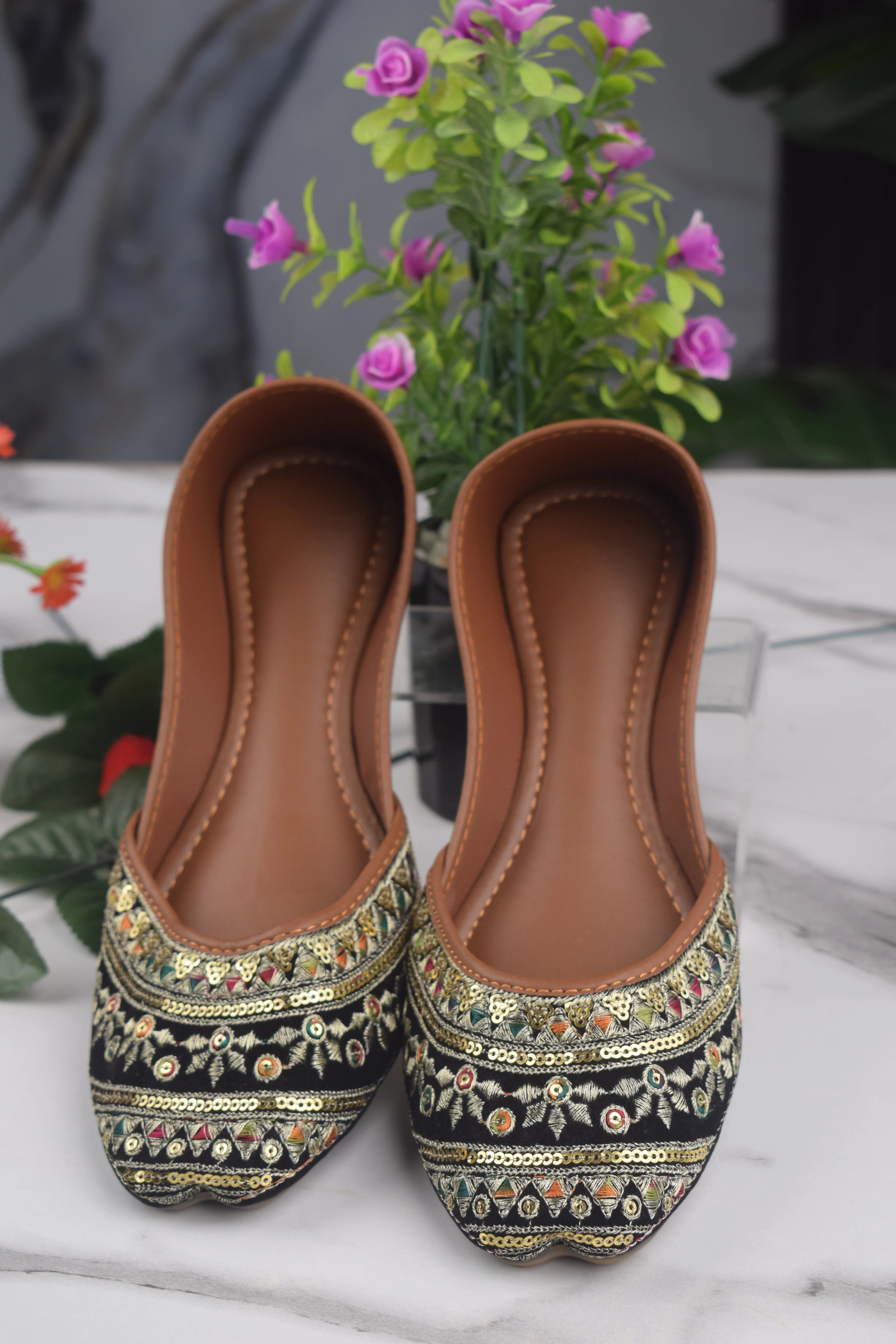 Traditional Black Talli Sole Khussa – 014