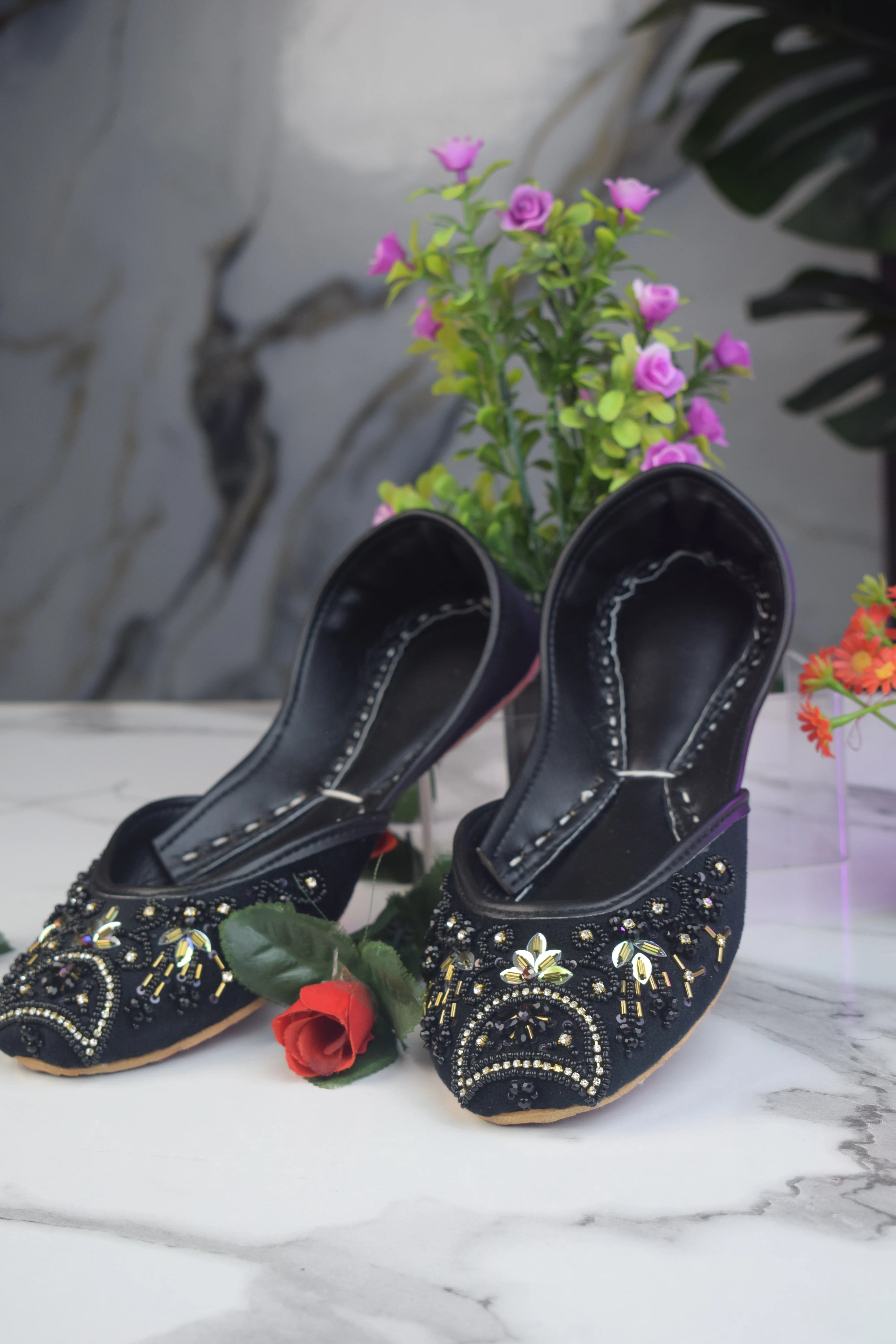 Classic Black Khussa – 009