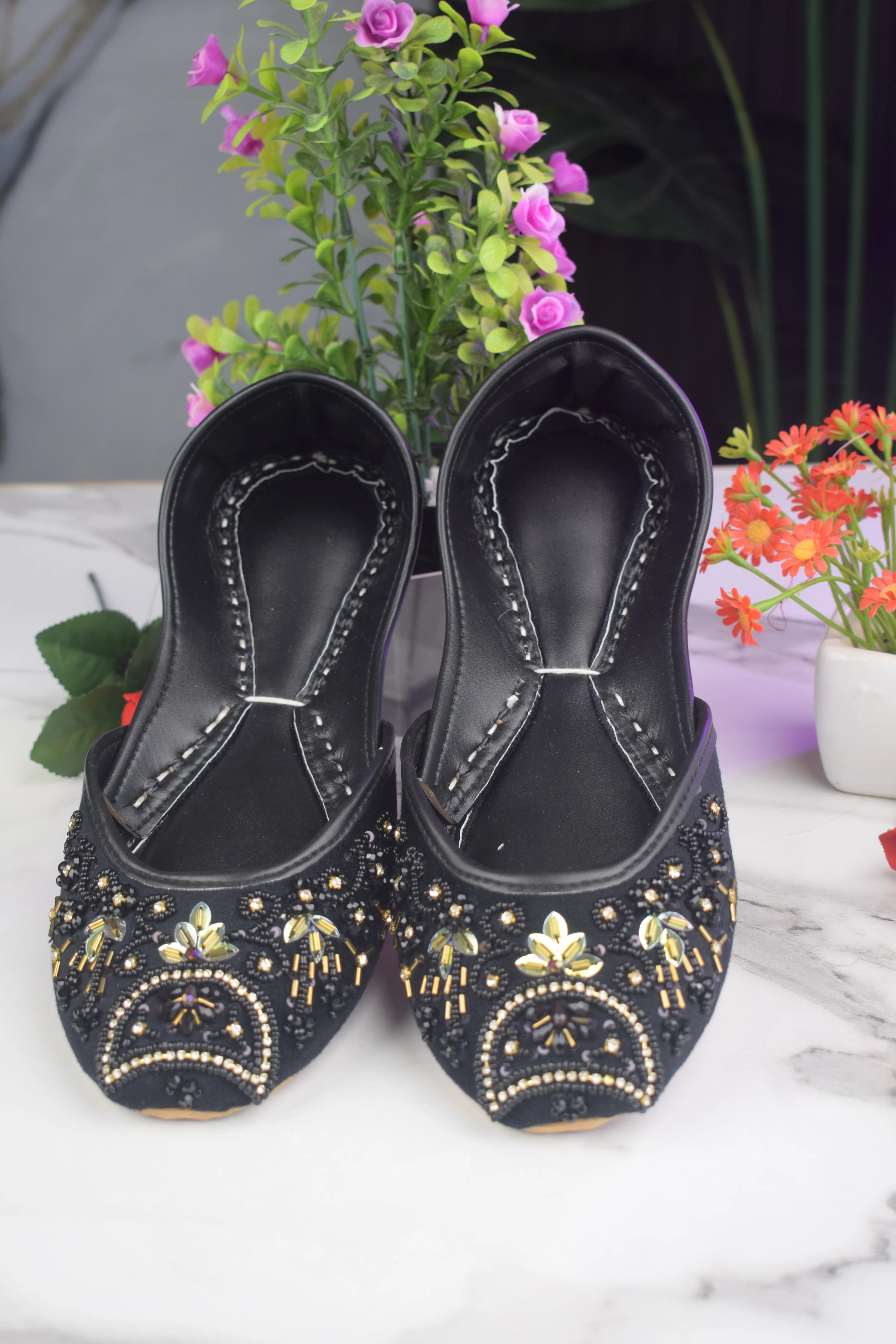 Classic Black Khussa – 009