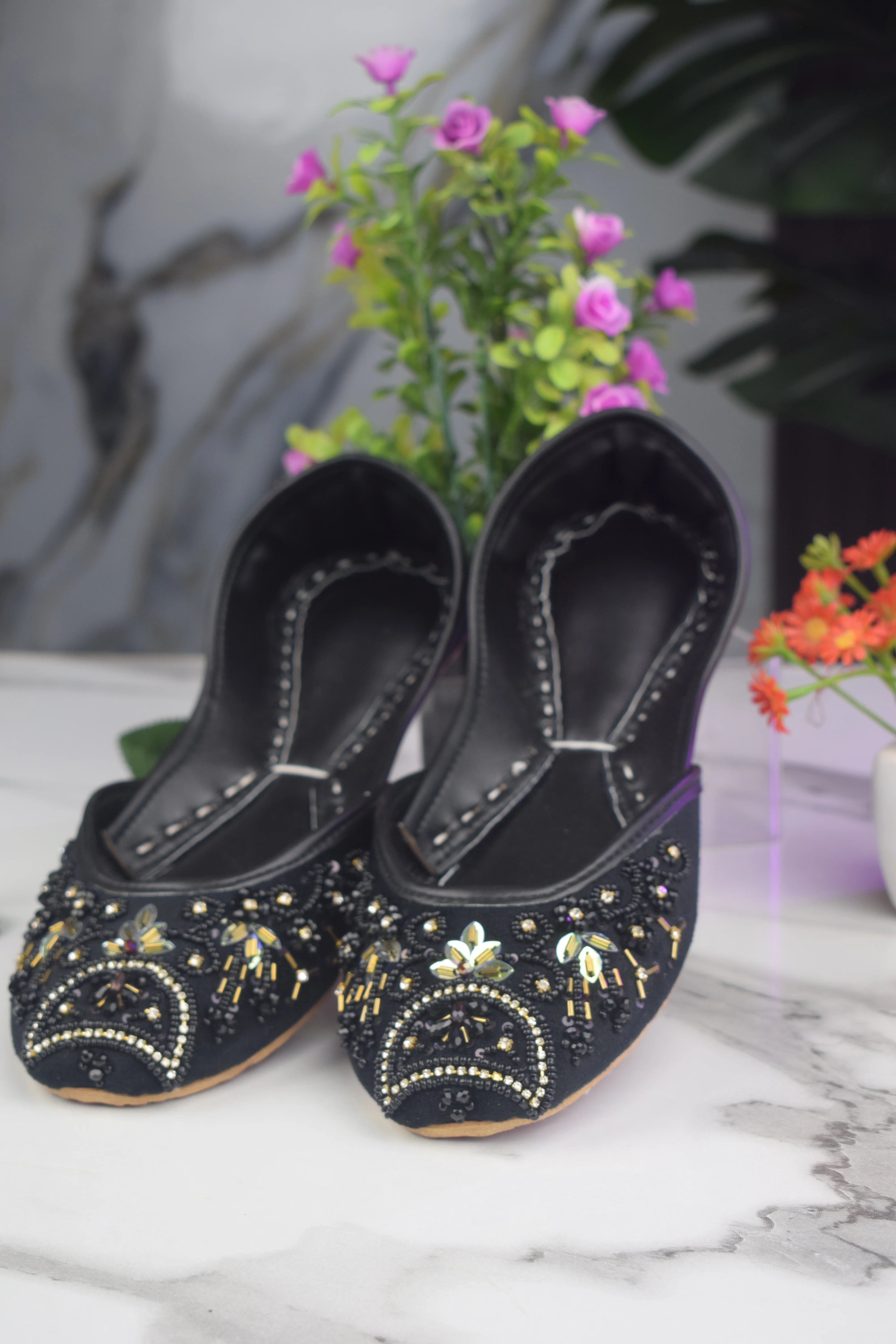 Classic Black Khussa – 009
