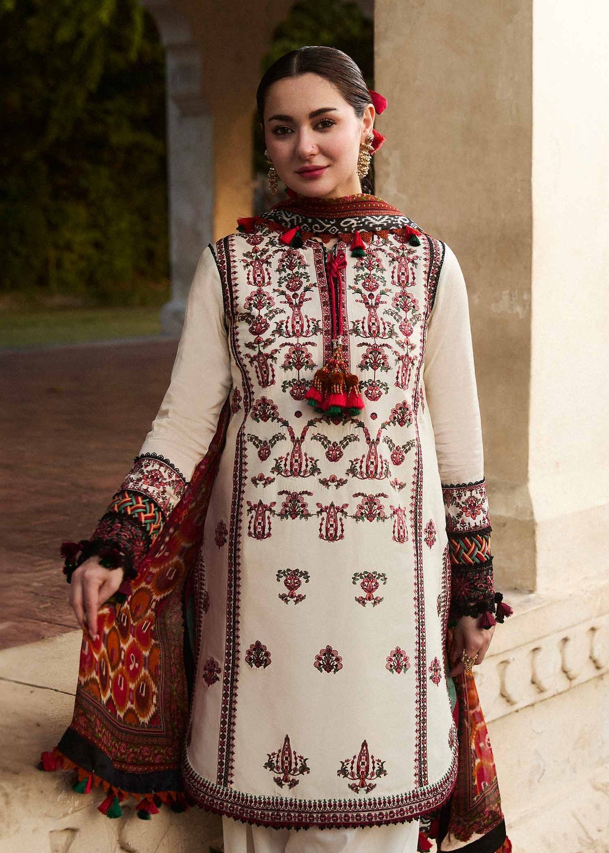 Dhanak Embroidered 3PC Suit with Printed Shawl