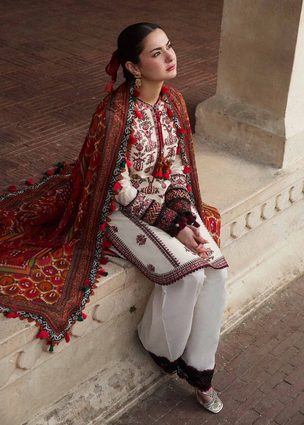 Dhanak Embroidered 3PC Suit with Printed Shawl