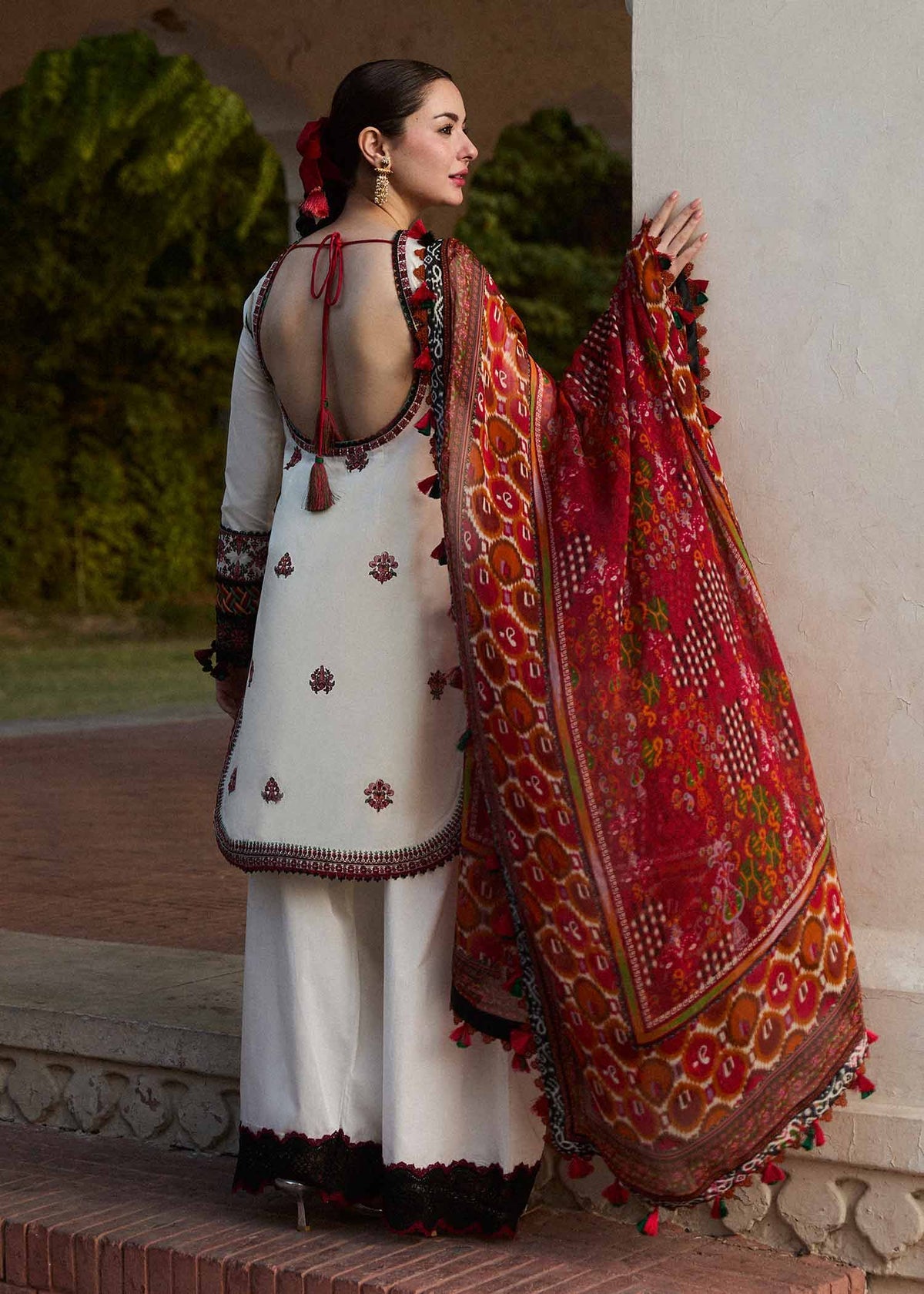 Dhanak Embroidered 3PC Suit with Printed Shawl
