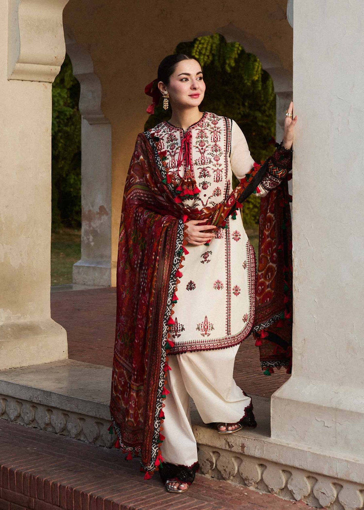 Dhanak Embroidered 3PC Suit with Printed Shawl