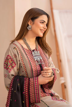 ZE-785 – Premium Embroidered Lawn 3PC Suit